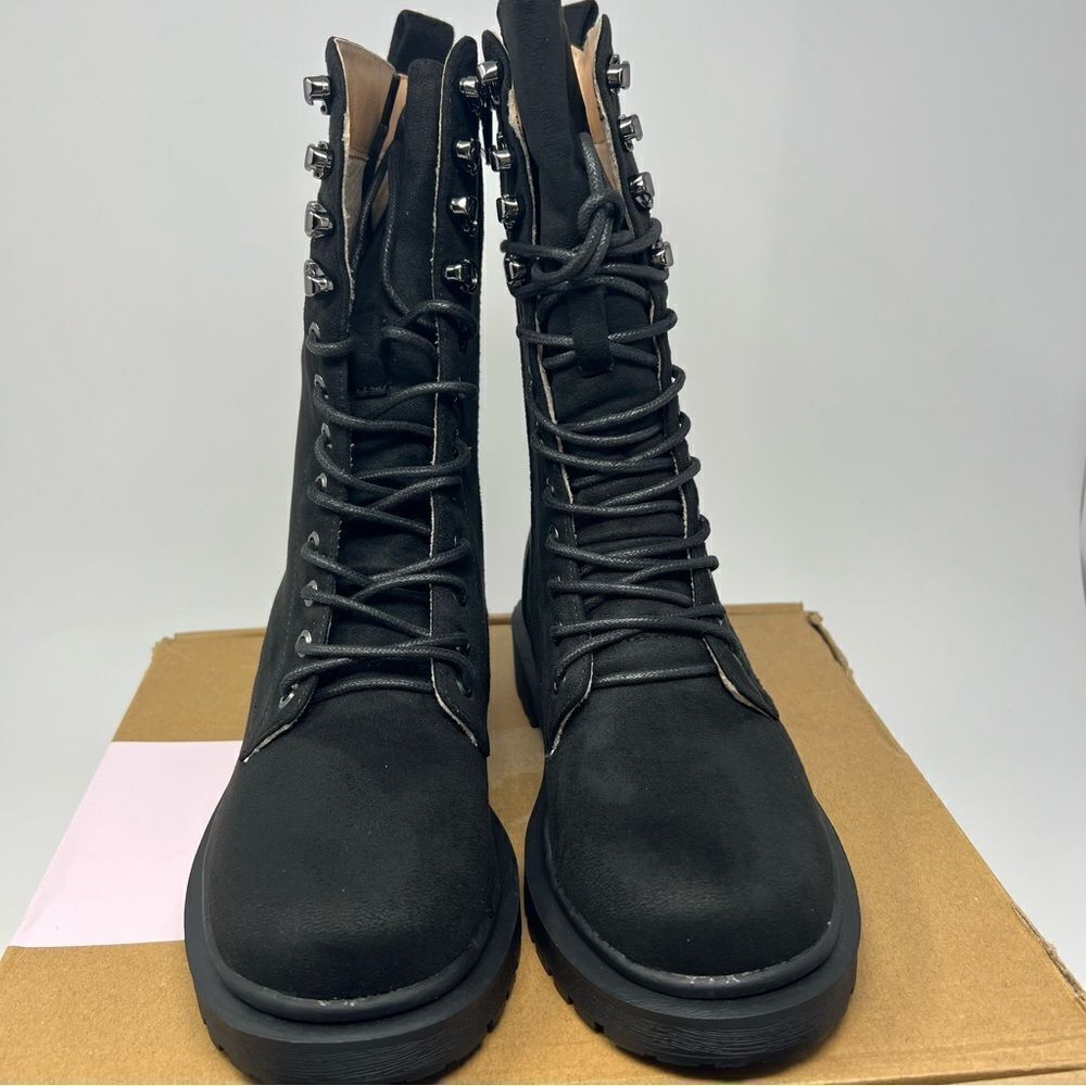 Journee Cadee Boot - Picture 4 of 9